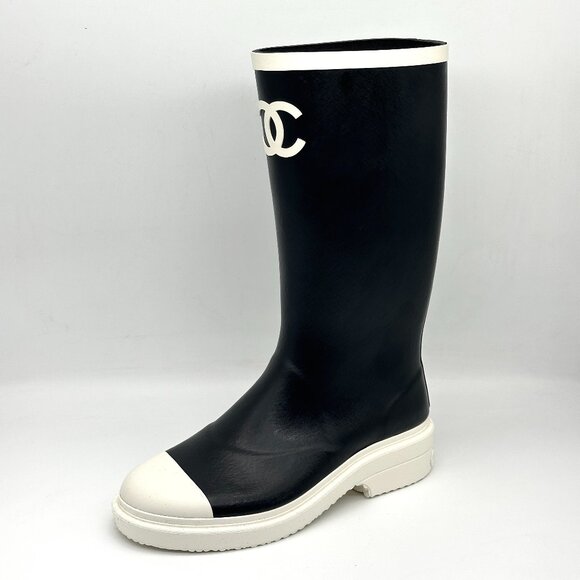 CHANEL 26C Rubber PVC CC Logo Two Tone Rainboots Rain Boots Black White - Picture 1 of 12
